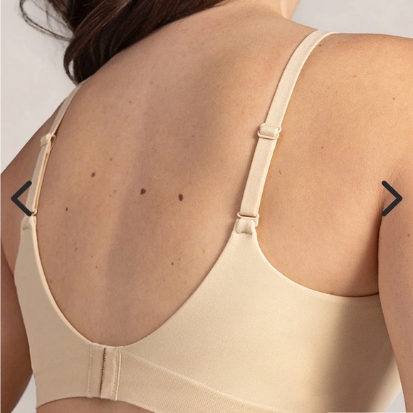 Shapermint Cream Seamless Bra with Adjustable Straps - Picture 2 of 8